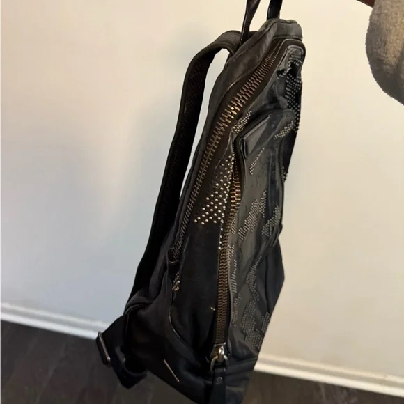 MCM Black Studded Backpack Lion 🦁 - Picture 3 of 10